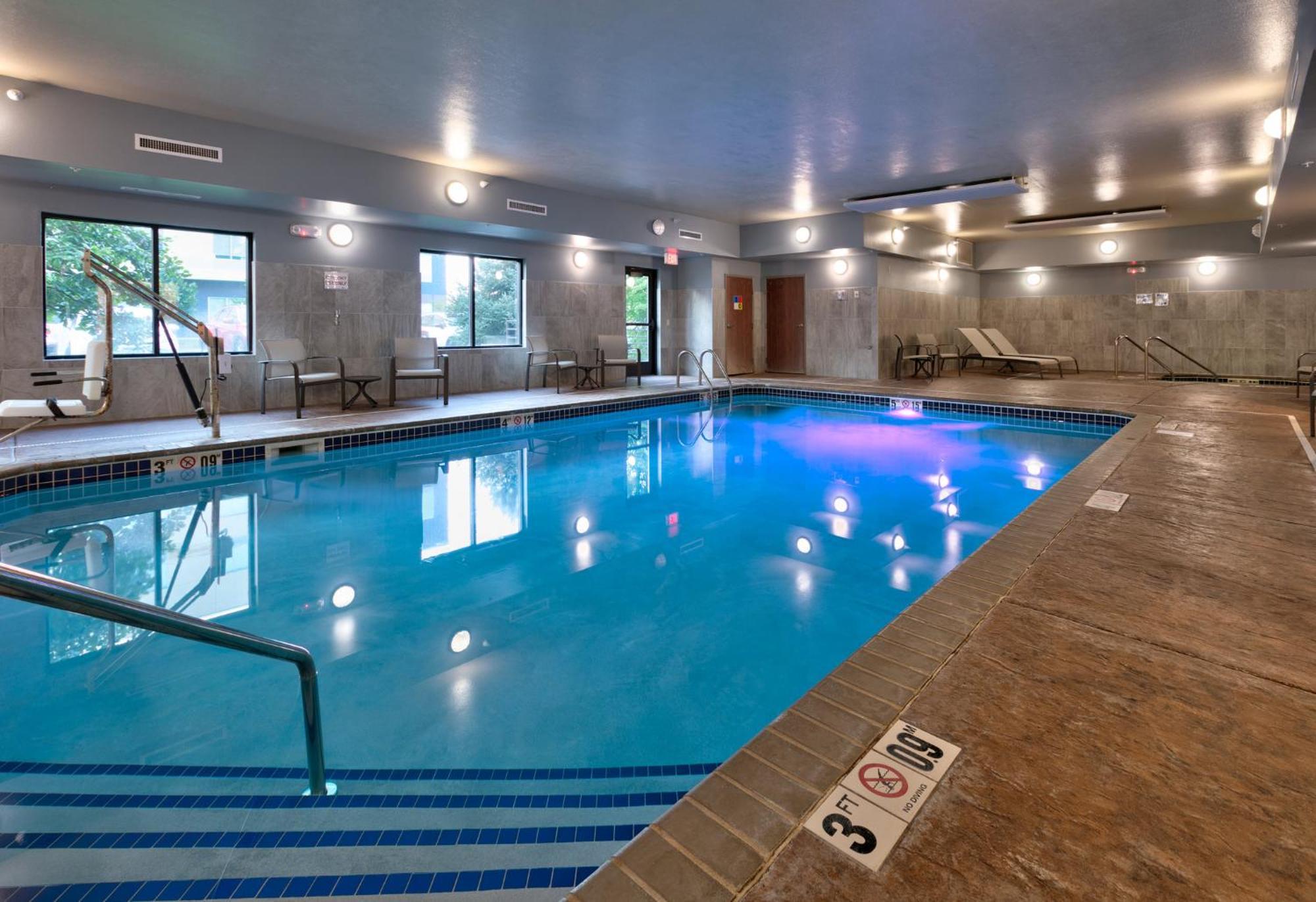Holiday Inn Express Hotel & Suites Shakopee By Ihg Extérieur photo