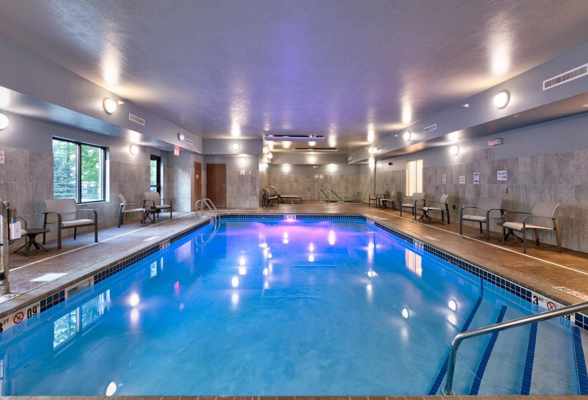 Holiday Inn Express Hotel & Suites Shakopee By Ihg Extérieur photo